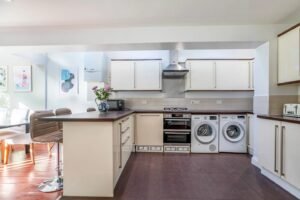 imgi 10 o 1je7ins49hbpbqvr816kutuh2