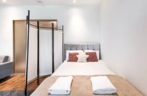 imgi 12 o 1j2mtmqmi1qq3js92bv1l6bv675