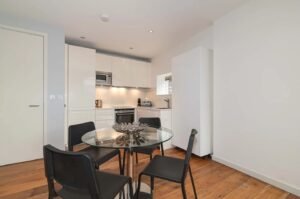 imgi 30 o 1jhjf3n2kn3eakj1ekr1h8j4ggr