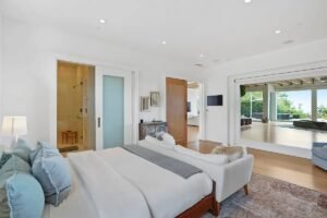 imgi 100 de9c11f68112f071b6794e83611fe51d rentals large 1200 1200