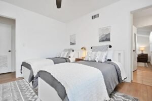 imgi 101 bda1808d53b6561b290120361f856875 rentals large 1200 1200