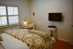 imgi 105 13272fcd34ee109ad99428a374ac11ac rentals large 1200 1200