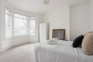 imgi 10 o 1ji09ii2a1ivcfb0cjh2gm19805