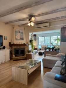 imgi 12 48fbc57c 3d62 4b34 b867 b6e26e22952c