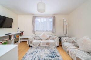 imgi 21 o 1jh13de95407cb4573kdn8glg